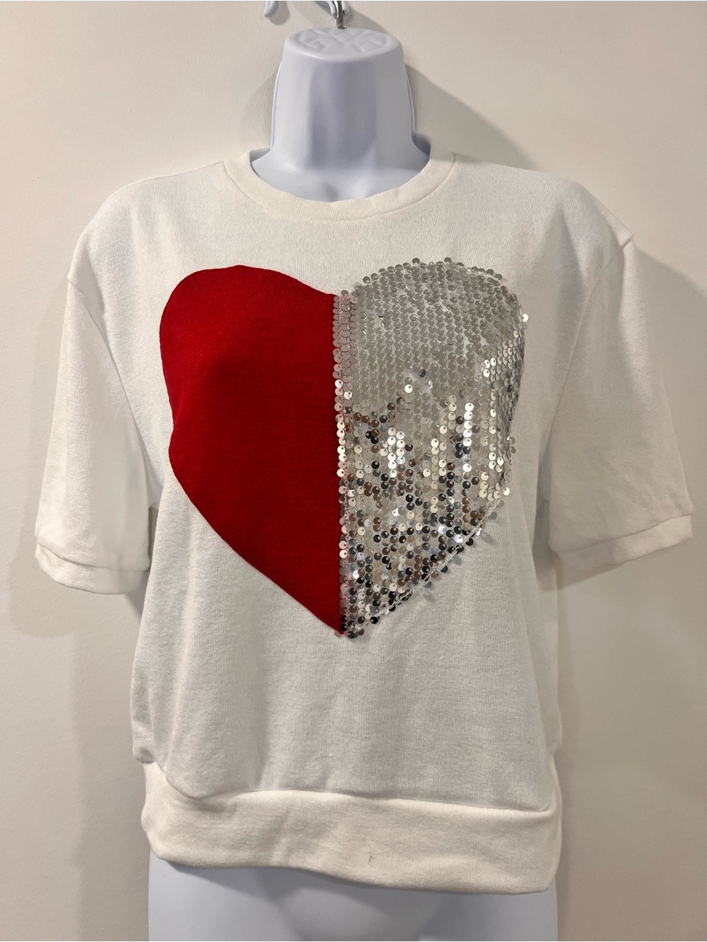 INCERUN Sequin Heart Top Shirt Red Silver White M NWT